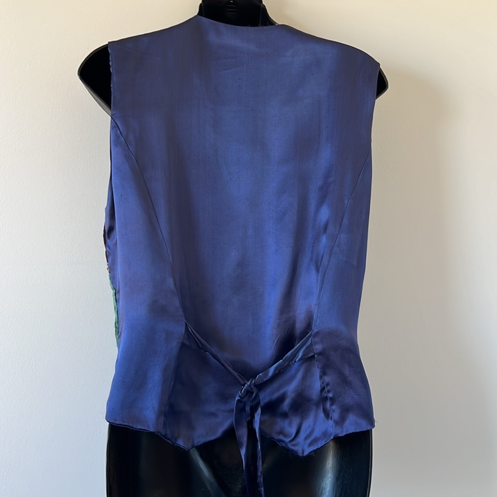 Vintage velvet embossed patchwork vest - Picture 8 of 16